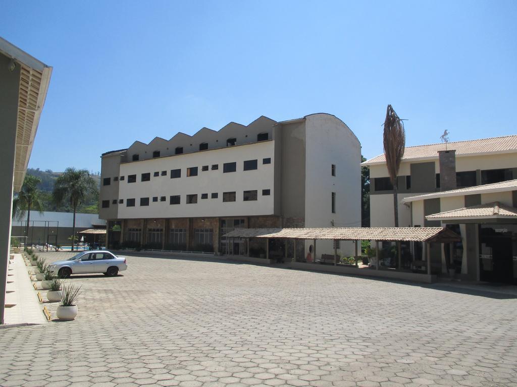 Hotel Santiago Lindóia Esterno foto