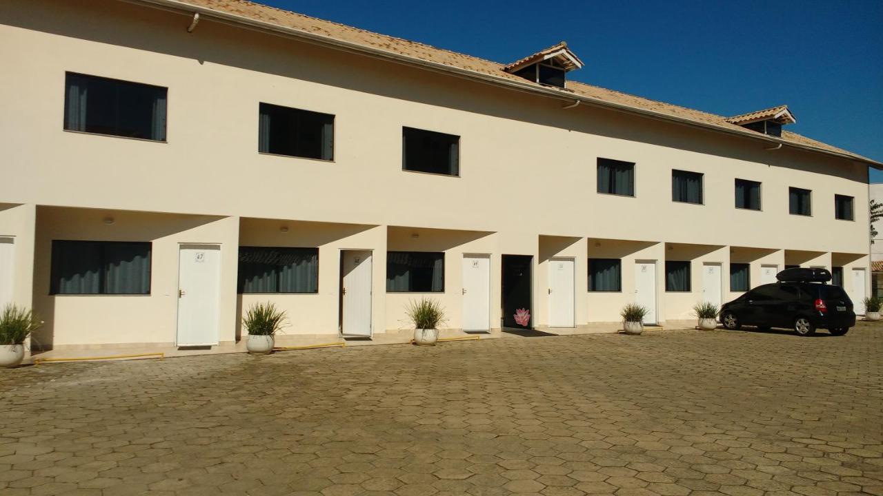Hotel Santiago Lindóia Esterno foto
